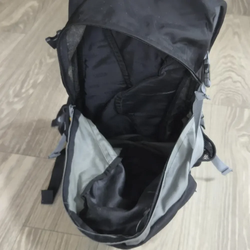 CamelBak Trailblazer Hydration Backpack Reservoir Hiking Biking Outdoor Pack
